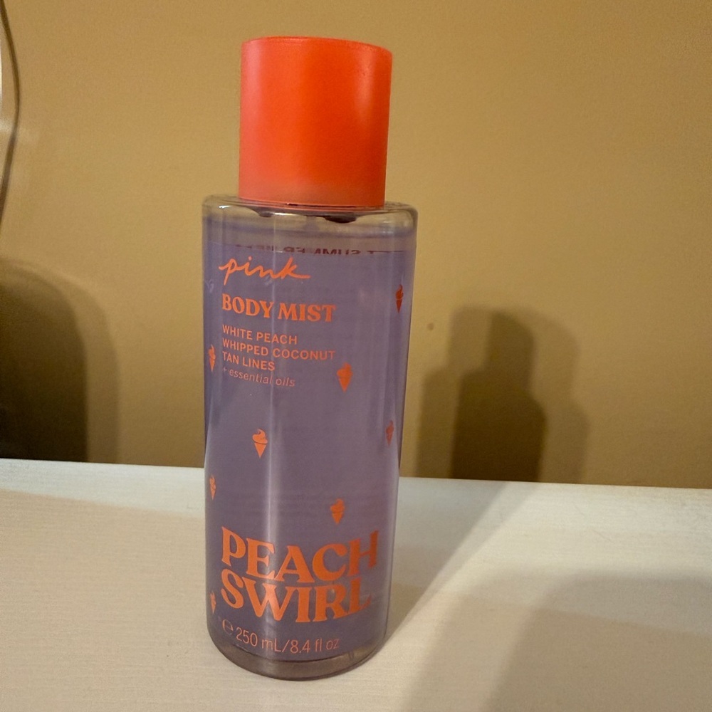VS PINK Peach Swirl Mist